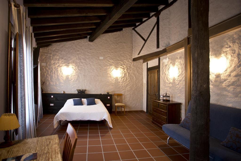 Hotel Rural - Casa Margo Sequeros Bagian luar foto